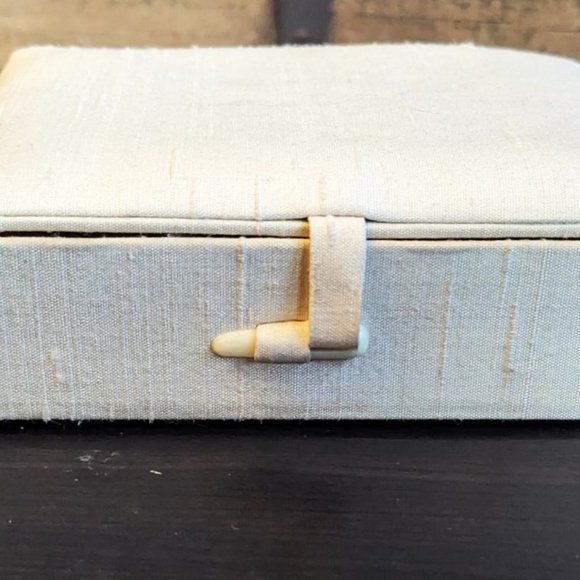 Vintage Handmade Mother of Pearl Caviar Knife & Spoon Set in Velvet-lined Case - Picture 5 of 5